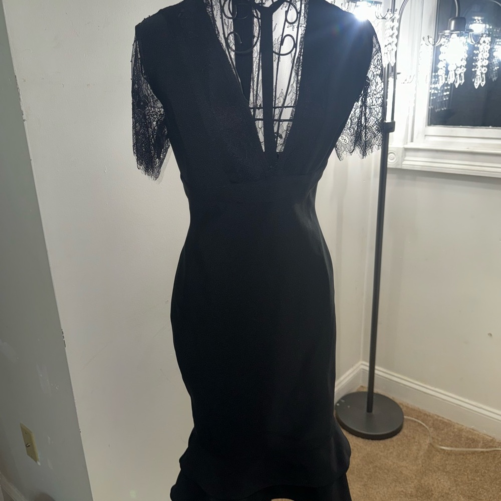 VENUS Black Backless Lace Dress